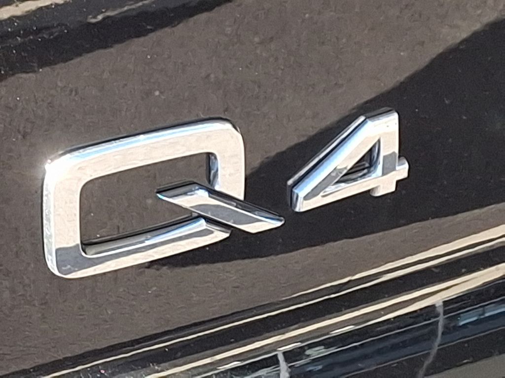 2025 Audi Q4 e-tron  21