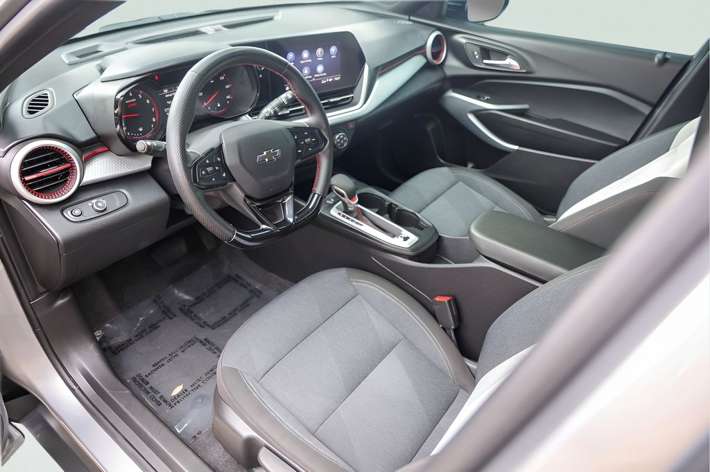 Used Car 2025 Chevrolet Trax  1rs For Sale Under $25,000 In Austin, Texas