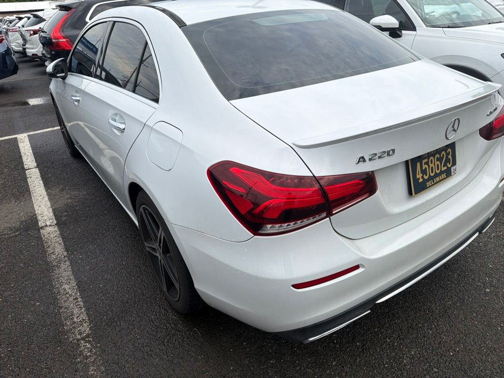 Used 2019 White Mercedes-Benz A 220 image 3