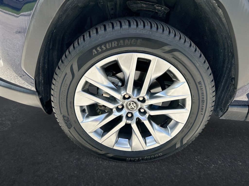 Thumbnail: 2023 Toyota RAV4 - 10