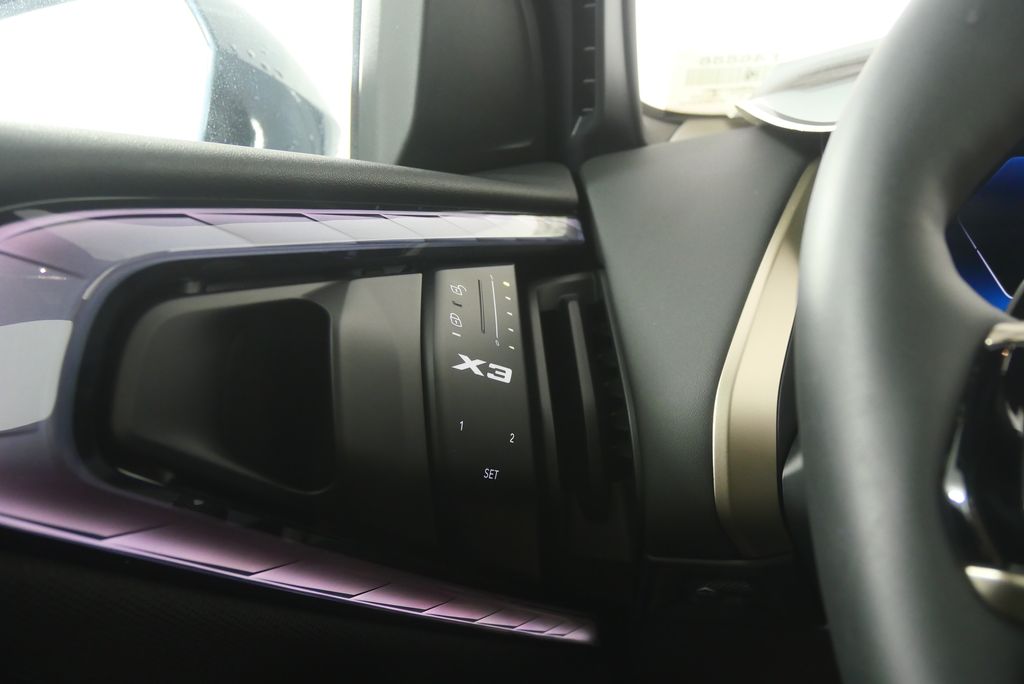 Thumbnail: 2025 BMW X3 - 21