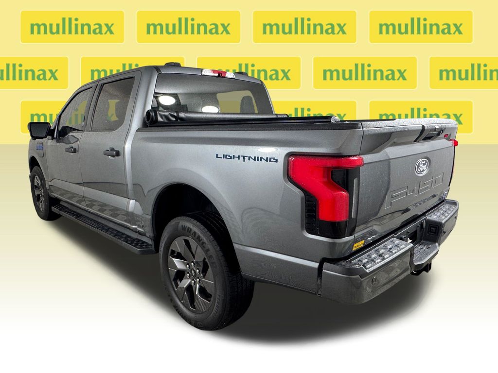 Certified Used 2024 Gray Ford XLT image 11