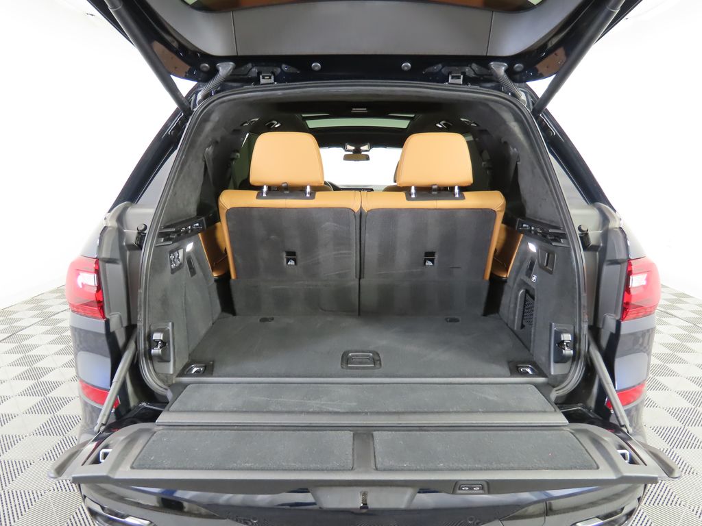 Thumbnail: 2022 BMW X7 - 30