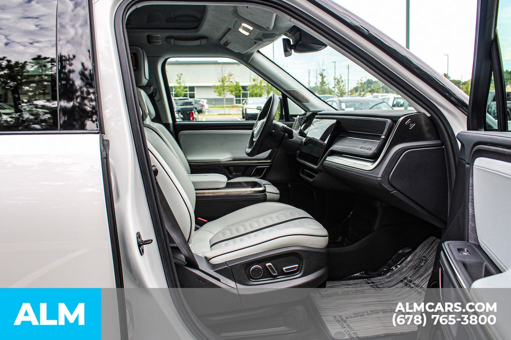 Used 2024 White Rivian Adventure image 21