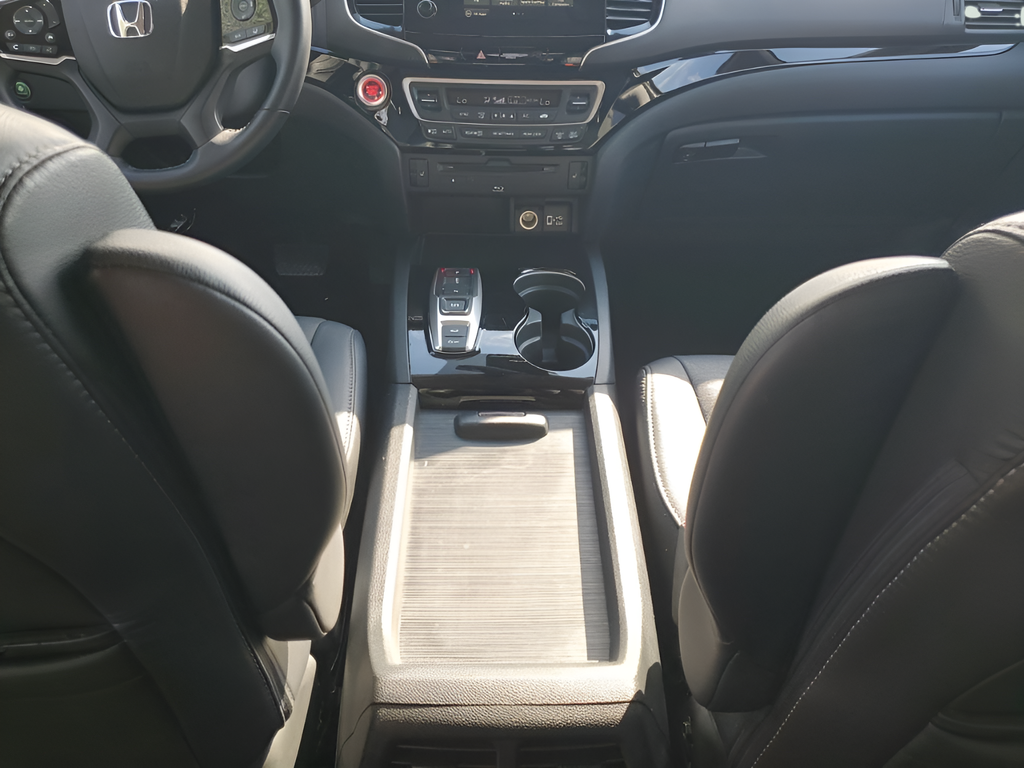 Used Car 2022 Honda Pilot  Touring For Sale Under $35,000 In Austin, Texas