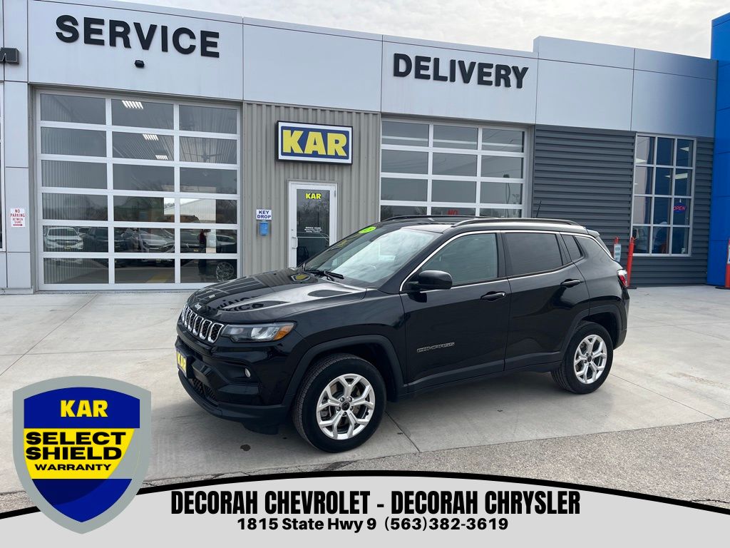 Diamond Black Crystal Pearlcoat 2025 Jeep Compass Latitude 4WD SUV / Crossover Four-Wheel Drive 8-Speed Automatic