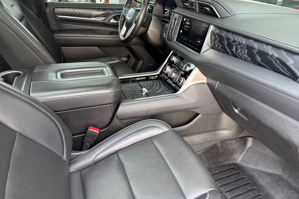 used 2022 GMC Yukon XL car, priced at $53,902