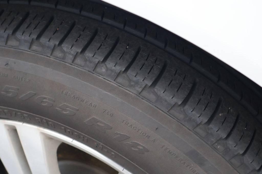 Thumbnail: 2013 Cadillac SRX - 6