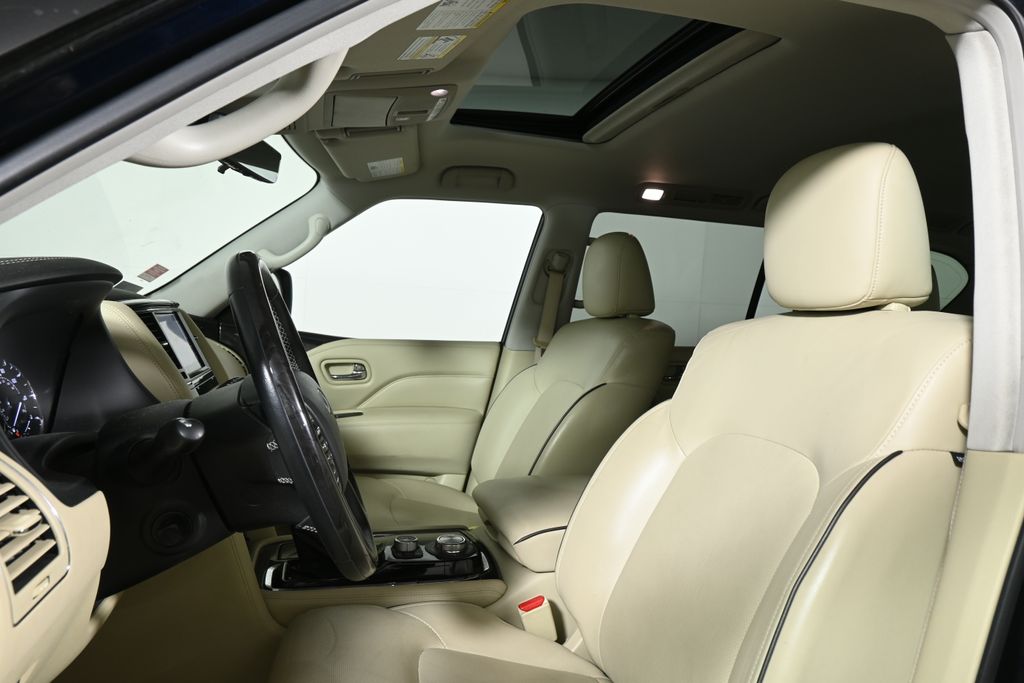 2021 INFINITI QX80 Luxe 4