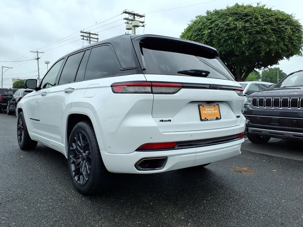 used 2024 Jeep Grand Cherokee car, priced at $44,950