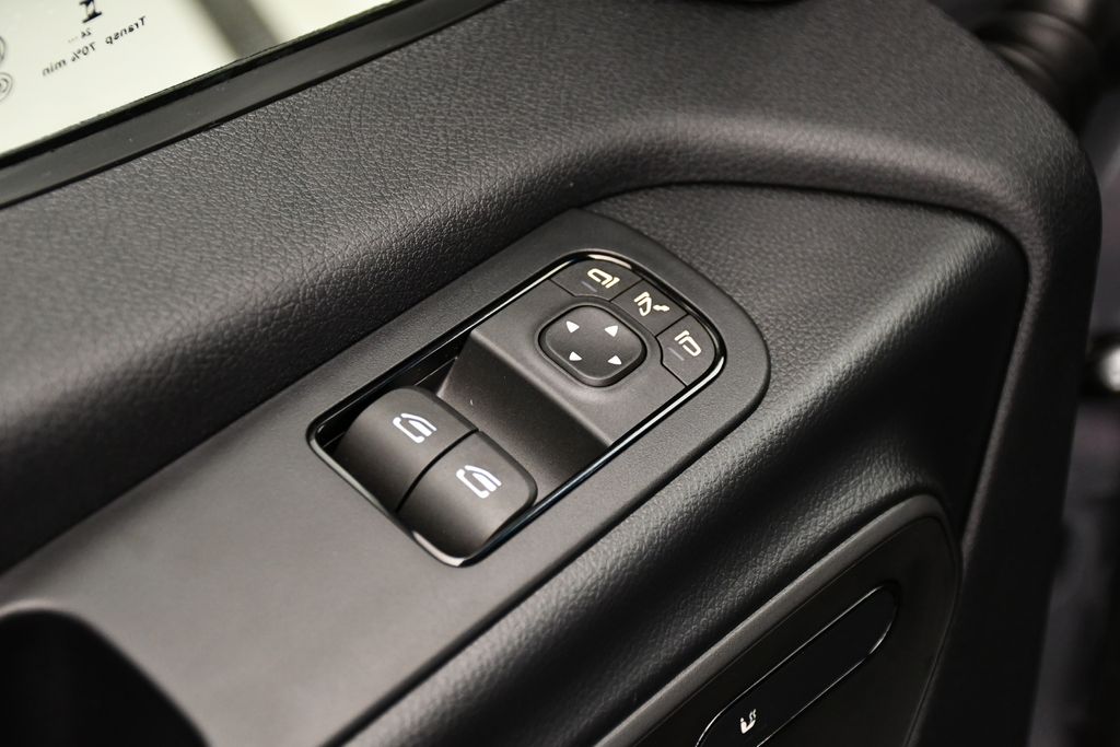 Thumbnail: 2025 Mercedes-Benz Sprinter - 27