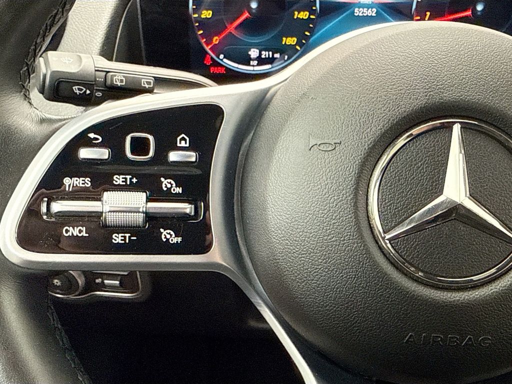 Thumbnail: 2022 Mercedes-Benz GLB - 11