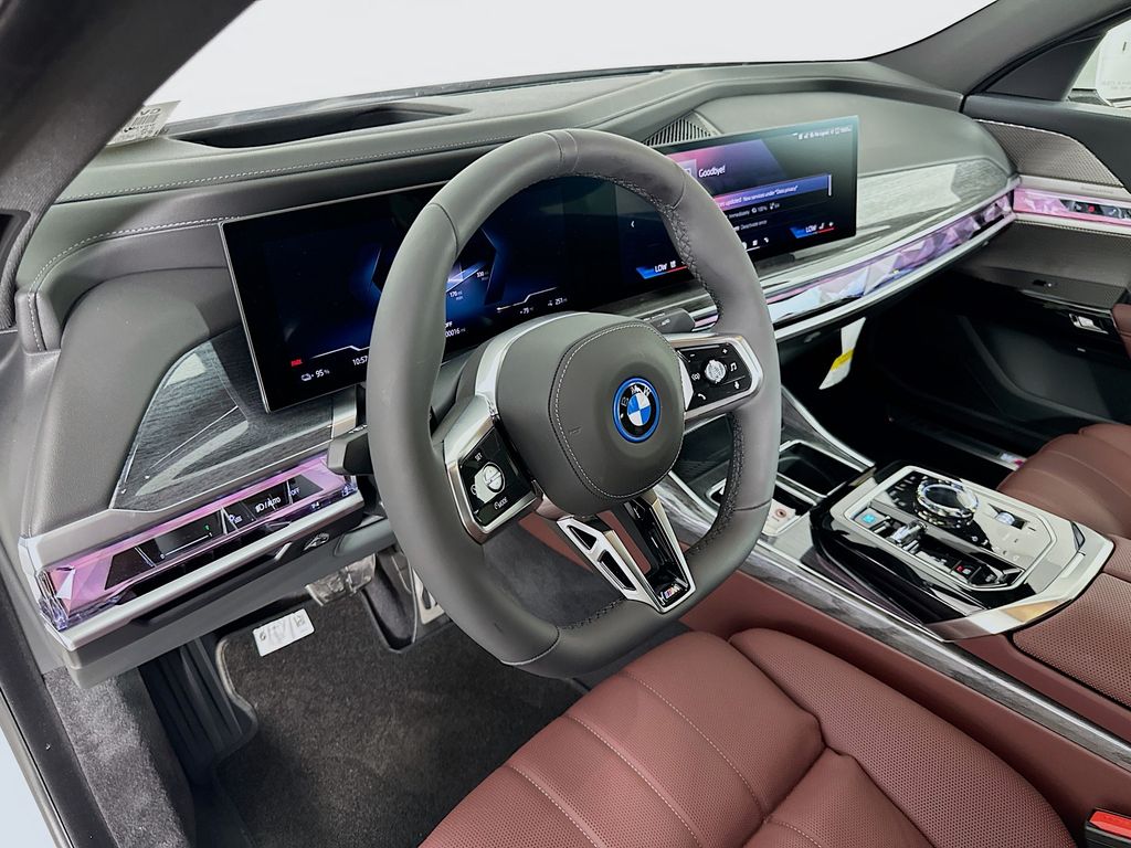 Thumbnail: 2025 BMW i7 - 9