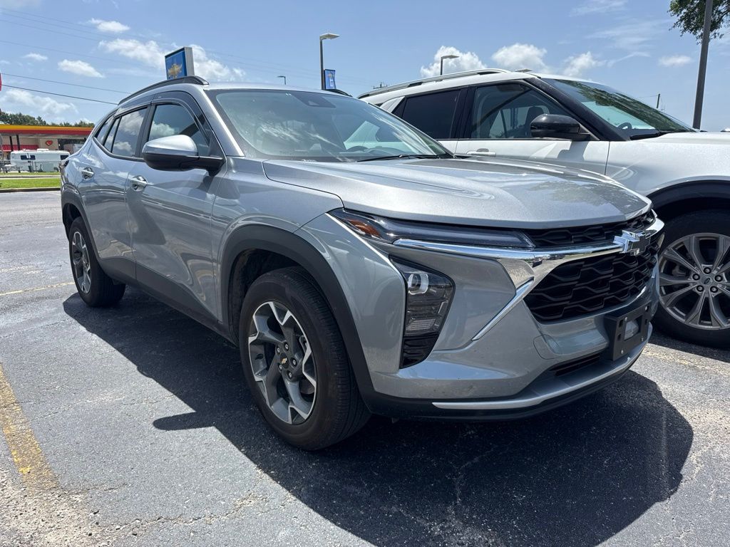 Sterling Gray Metallic 2025 Chevrolet Trax SUV / Crossover Front-Wheel Drive 6-Speed Automatic