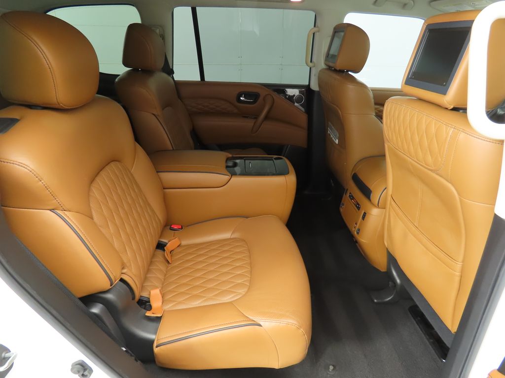 2019 INFINITI QX80 Luxe 22