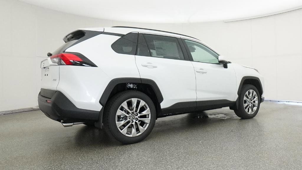 Thumbnail: 2025 Toyota RAV4 - 20
