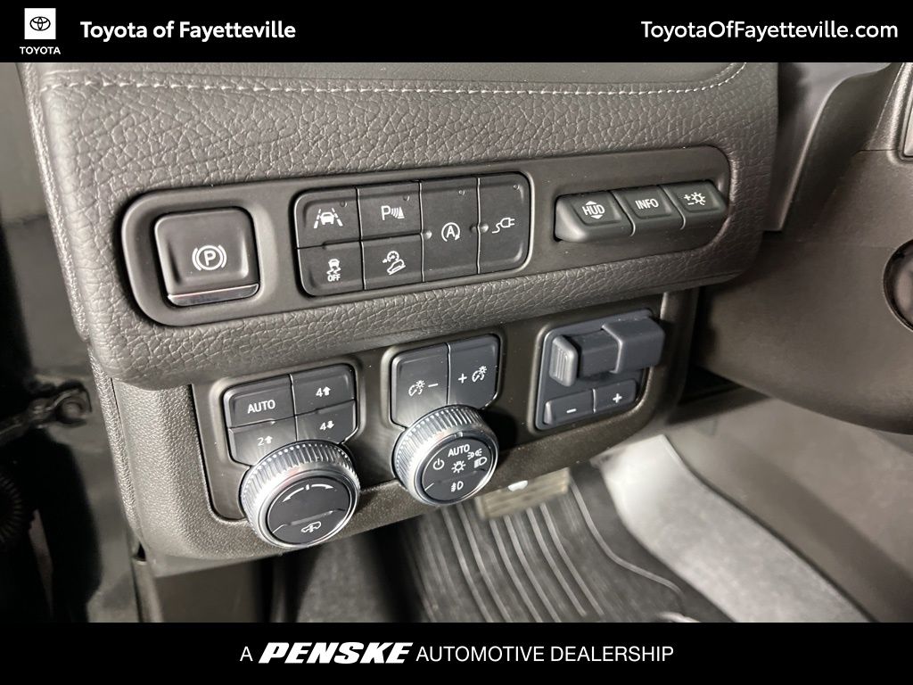 Thumbnail: 2021 GMC Yukon - 32