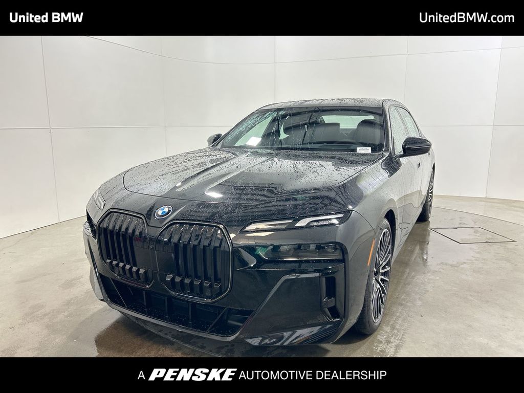 2025 BMW i7 xDrive60 Hero Image