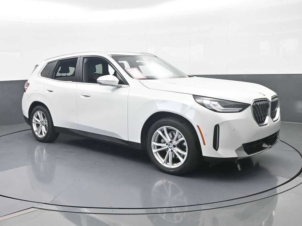 Used 2025 White Metallic BMW 30 xDrive image 8