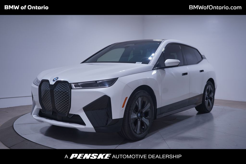 2023 BMW iX xDrive50 Hero Image