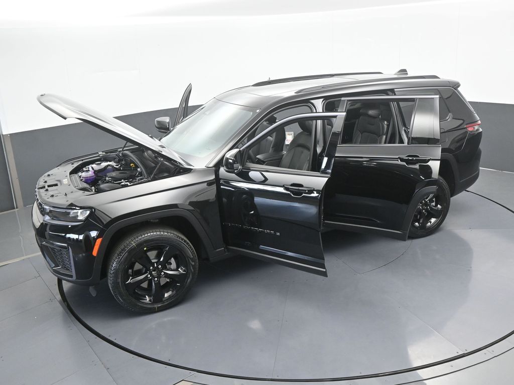 New 2026 Diamond Black Crystal Pearlcoat Jeep Limited image 63