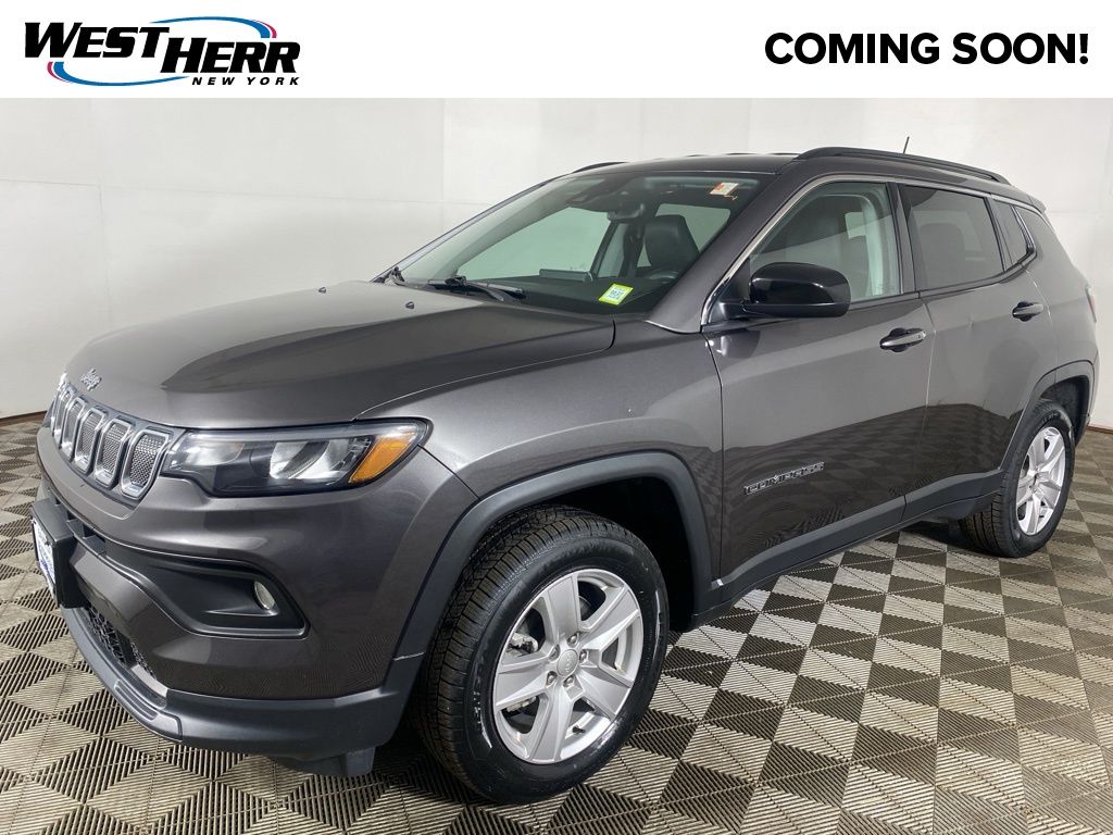 Used 2022 Gray Jeep Latitude image 23