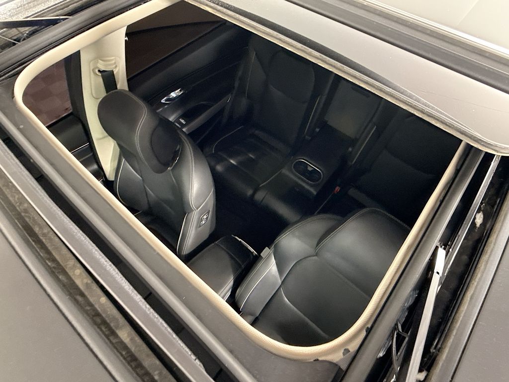 Thumbnail: 2024 Genesis GV70 - 22