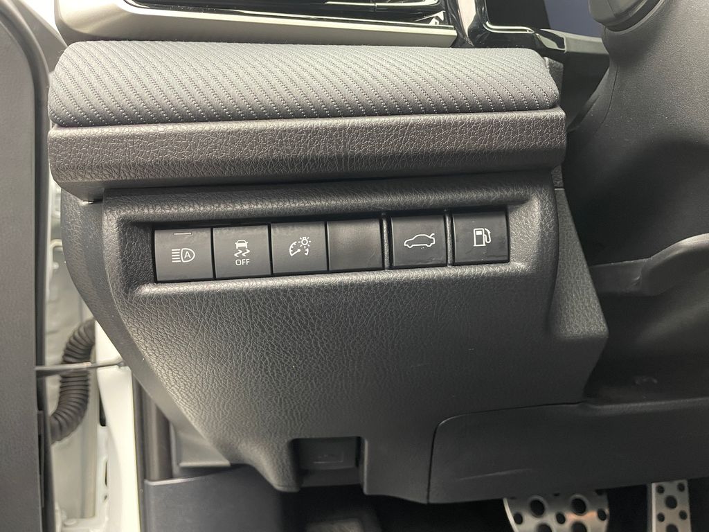 Thumbnail: 2025 Toyota Camry - 20