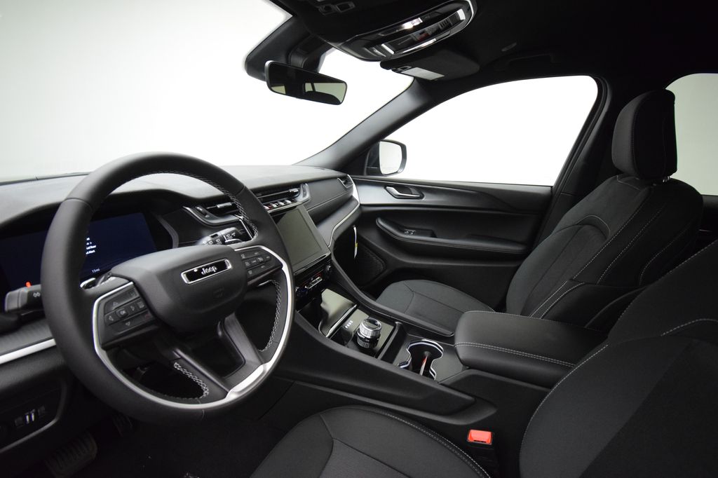 new 2026 Jeep Grand Cherokee L car, priced at $39,972