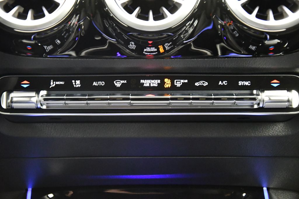 Thumbnail: 2025 Mercedes-Benz GLA - 28