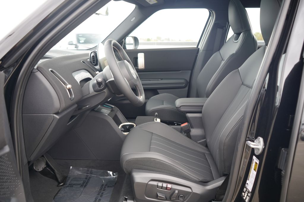 Thumbnail: 2027 MINI Cooper Countryman - 6