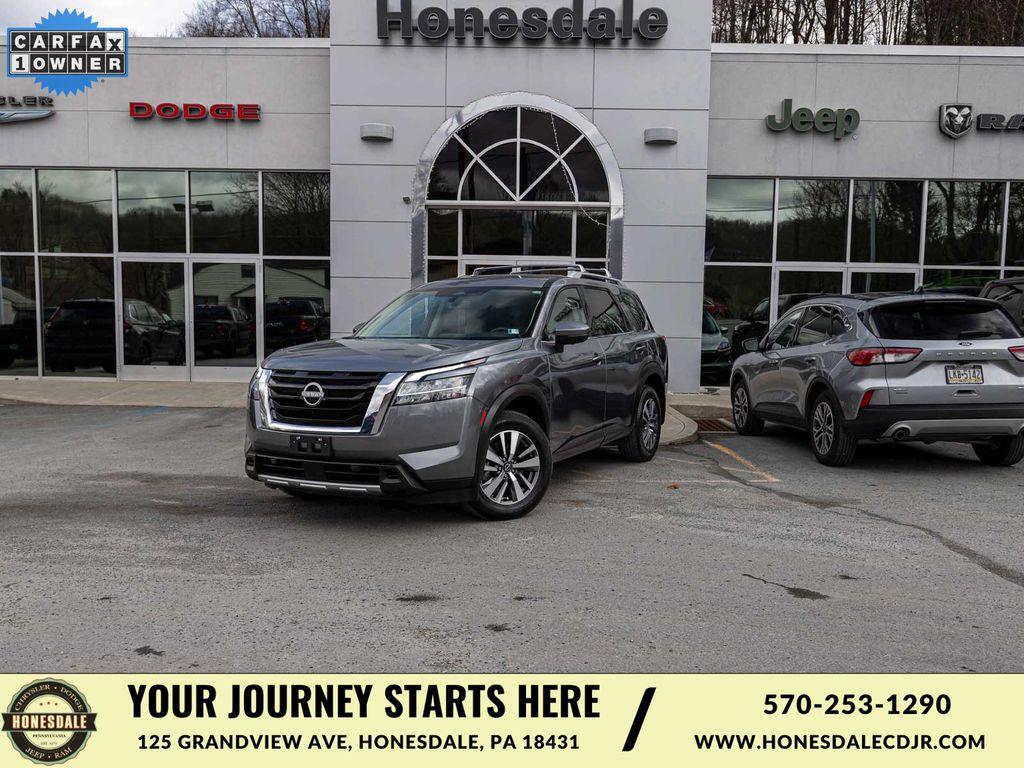 Gray (Gun Metallic) 2023 Nissan Pathfinder SL 4WD SUV / Crossover All-Wheel Drive 9-Speed Automatic
