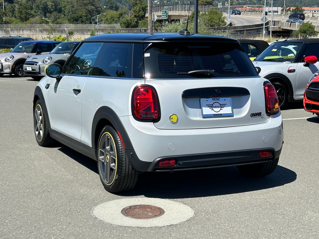 Thumbnail: 2023 MINI Cooper - 3