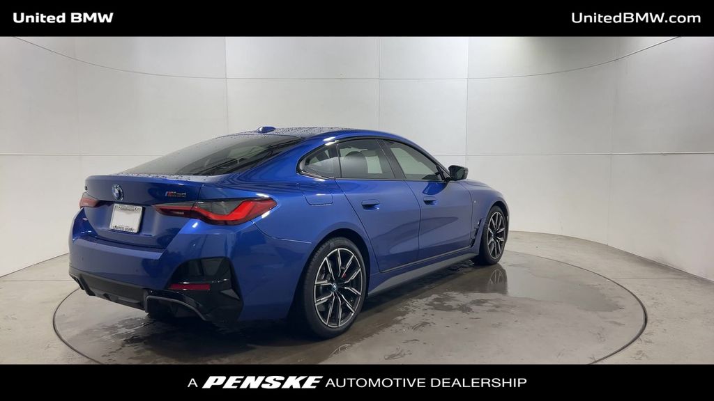 Thumbnail: 2023 BMW i4 - 8