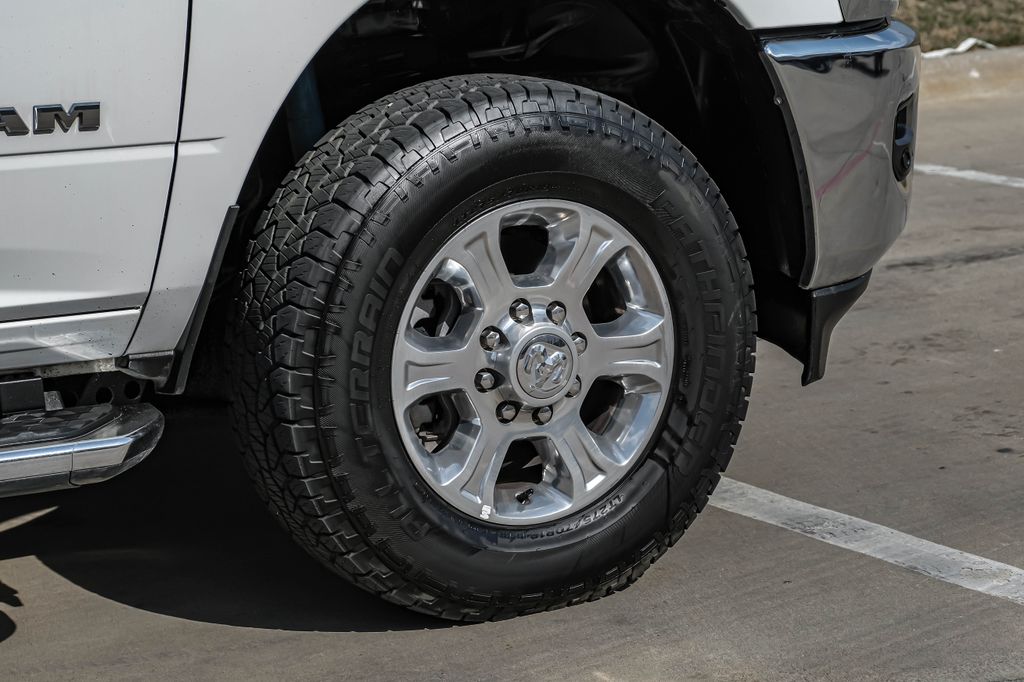 Used 2025 White Ram Big Horn image 54