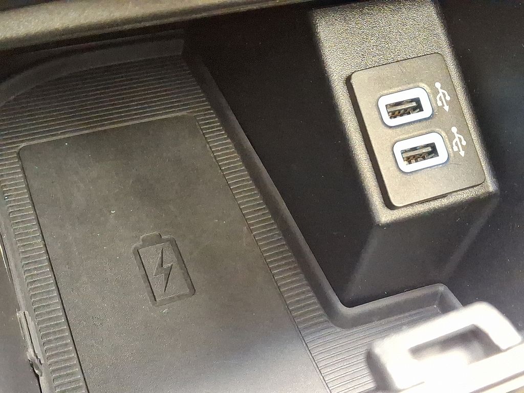 Thumbnail: 2019 Ford Edge - 25