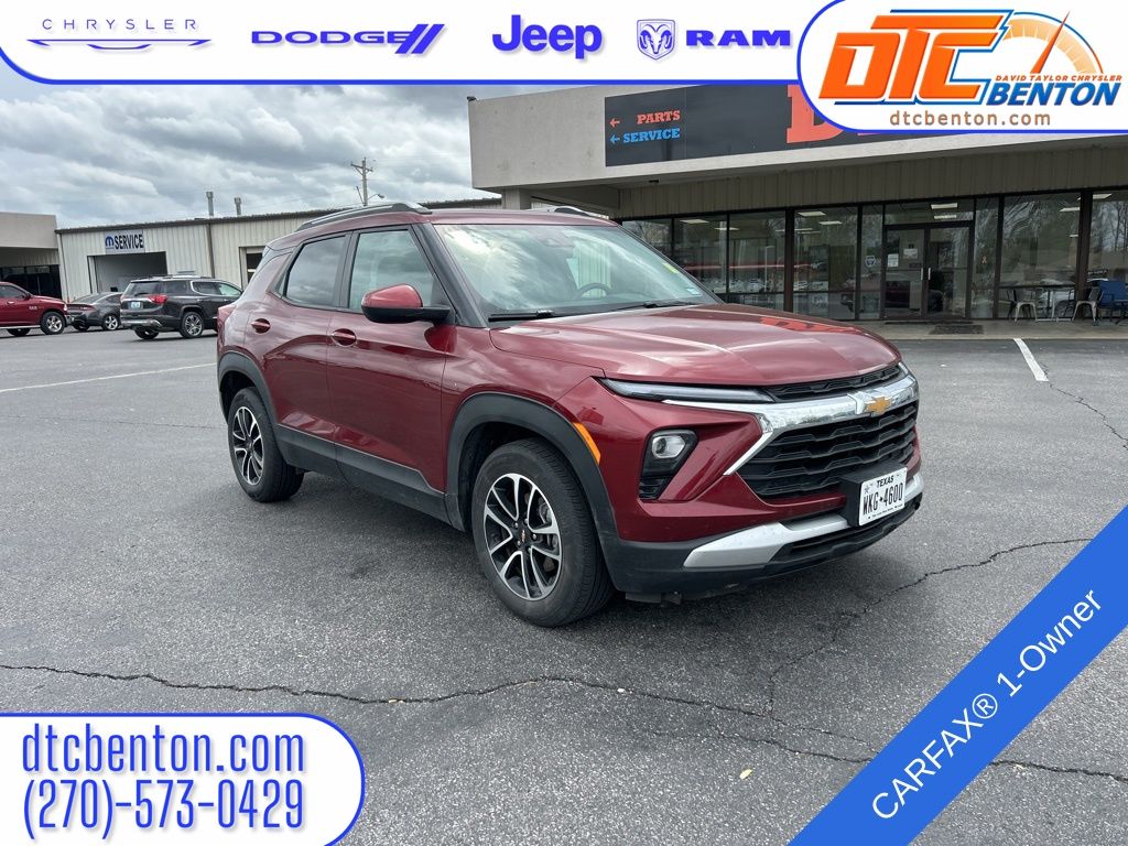 Red (Crimson Metallic) 2025 Chevrolet Trailblazer LT FWD SUV / Crossover Front-Wheel Drive Continuously Variable Transmission