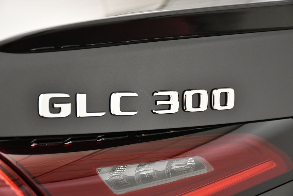 Thumbnail: 2026 Mercedes-Benz GLC - 9
