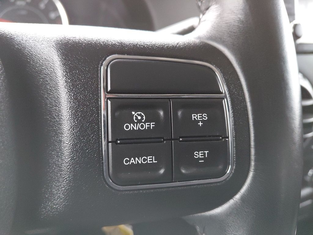 Thumbnail: 2017 Jeep Wrangler - 32