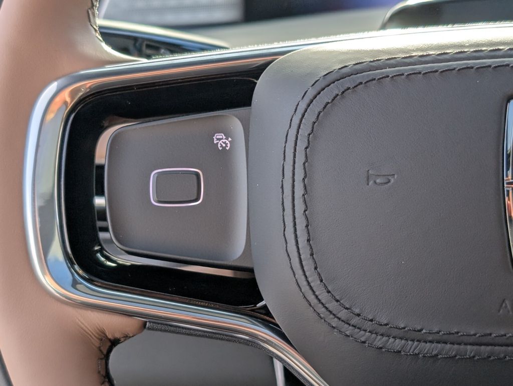 new 2026 Lincoln Navigator car, priced at $123,415