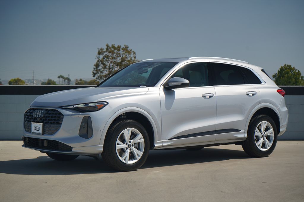 Thumbnail: 2026 Audi Q5 - 1