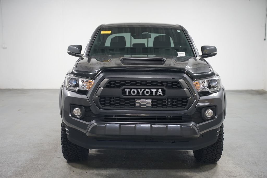 2022 Toyota Tacoma TRD Sport 2
