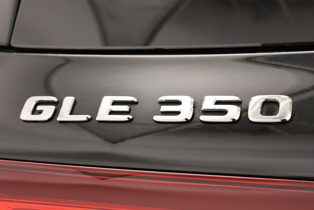 Thumbnail: 2026 Mercedes-Benz GLE - 9