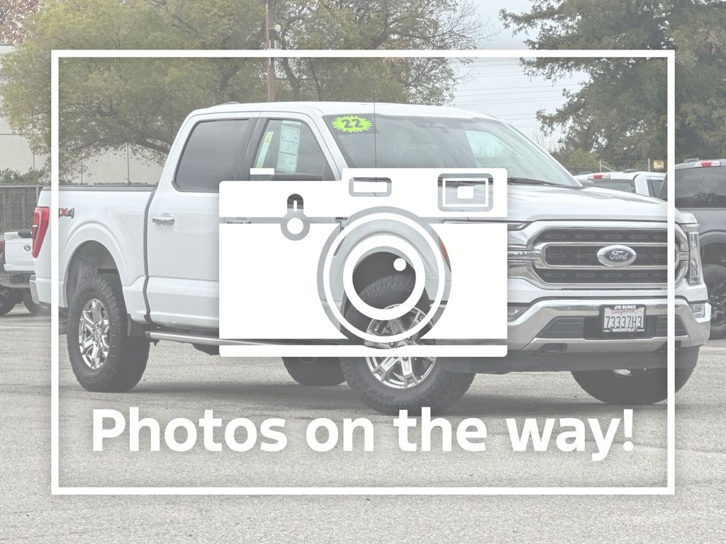 Oxford White 2022 Ford F-150 XLT SuperCrew 4WD Pickup Truck Four-Wheel Drive Automatic