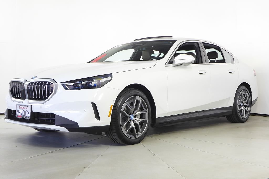 Thumbnail: 2025 BMW i5 - 2