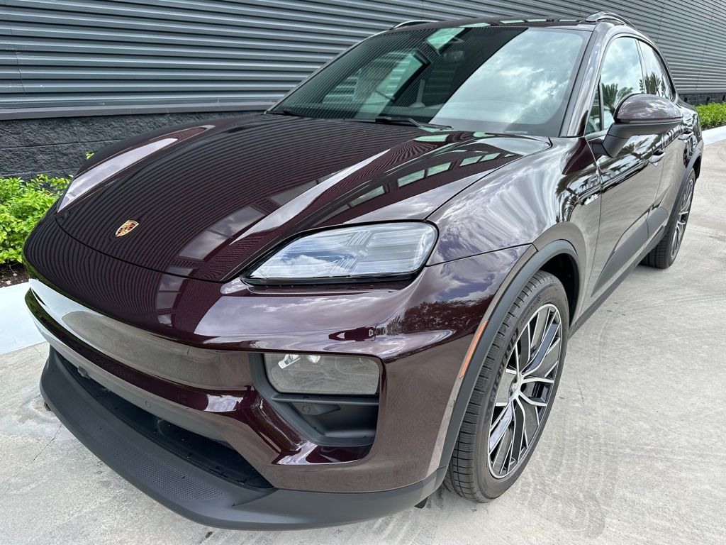 Thumbnail: 2025 Porsche Macan - 6