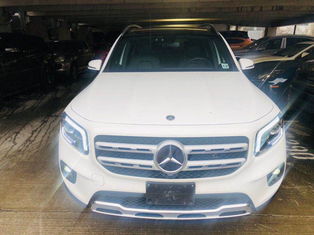 Thumbnail: 2022 Mercedes-Benz GLB - 2