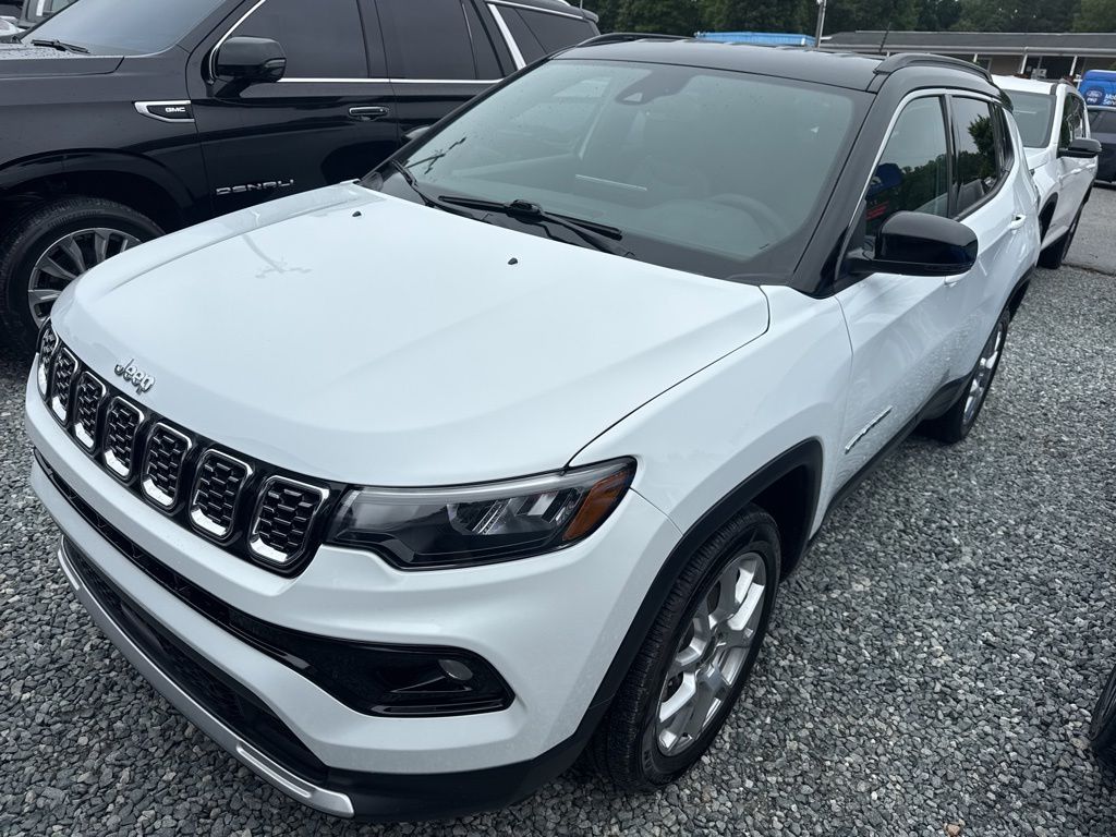 2025 Jeep Compass Limited 4X4's photo