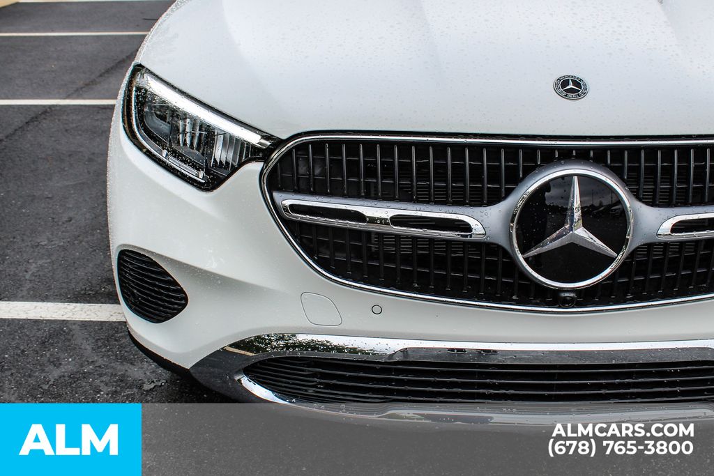 Used 2025 White Mercedes-Benz GLC 350e image 12