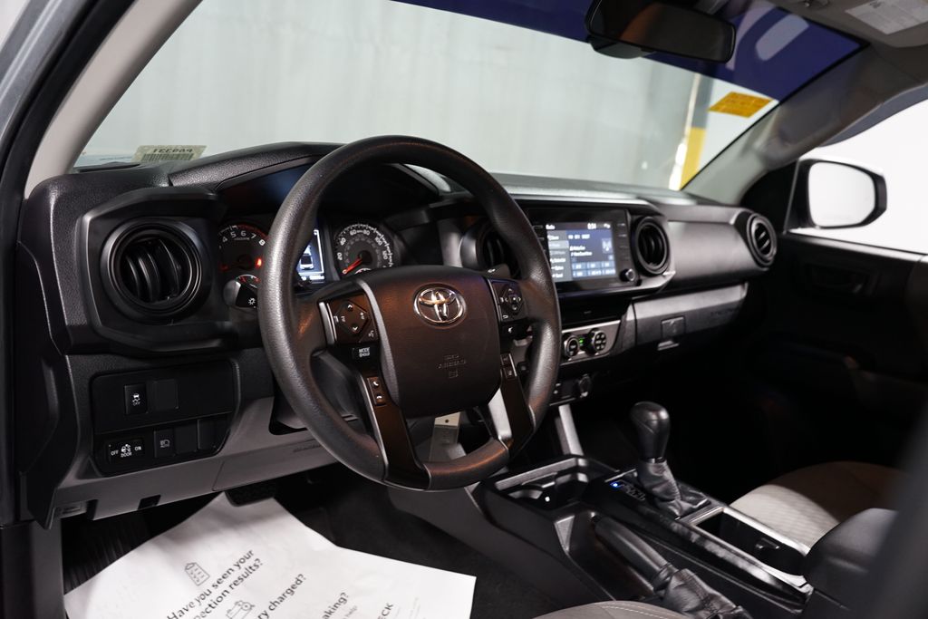 Thumbnail: 2022 Toyota Tacoma - 11